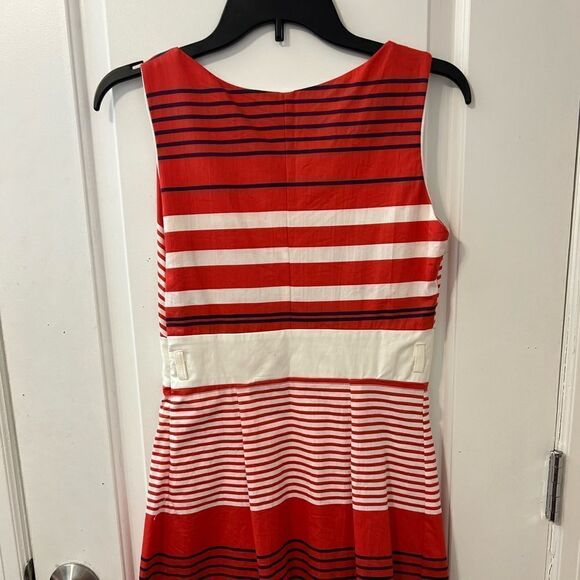 Dress   - Picture 3 of 6